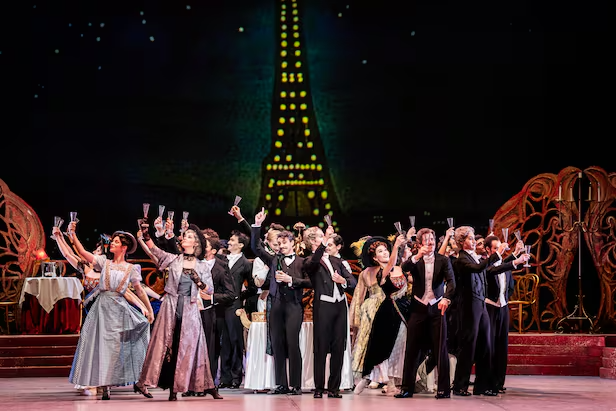 부다페스트 도심 국립 오페라극장서 올린 발레 '메리 위도우'. 서구 유명 오페라극장 못잖게 세련되고 뛰어난 작품이었다. /헝가리 국립오페라극장·Valter Berecz